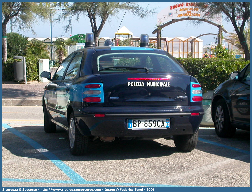 -
Polizia Municipale
Comune di Perugia
Fiat Brava
Parole chiave: Polizia;Locale;Municipale;Perugia;Fiat;Brava