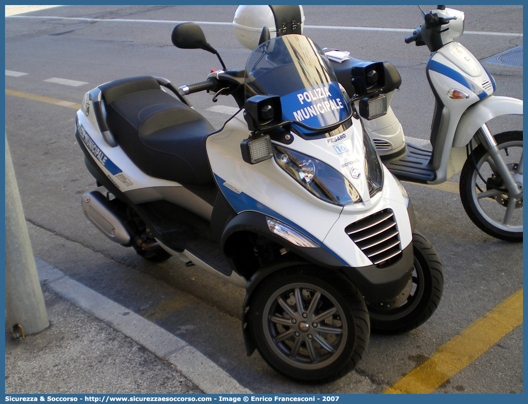 -
Polizia Municipale
Comune di Pesaro
Piaggio MP3
Parole chiave: Polizia;Locale;Municipale;Pesaro;Piaggio;MP3