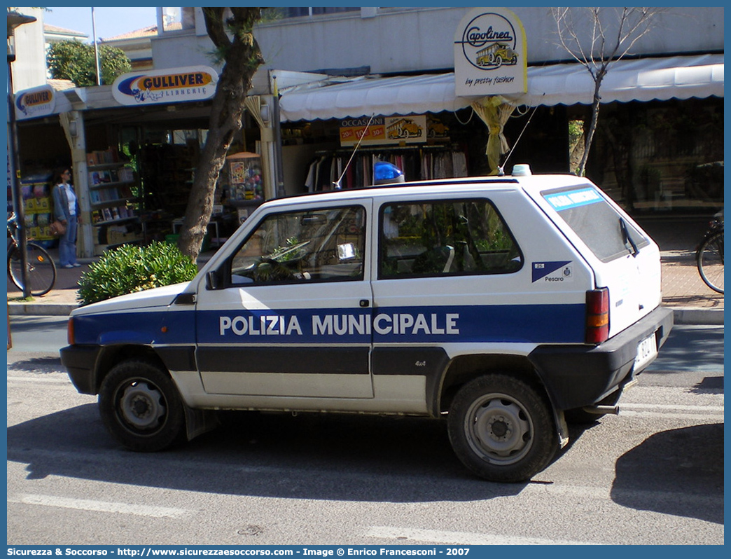 -
Polizia Municipale
Comune di Pesaro
Fiat Panda 4x4 II serie
Parole chiave: Polizia;Locale;Municipale;Pesaro;Fiat;Panda