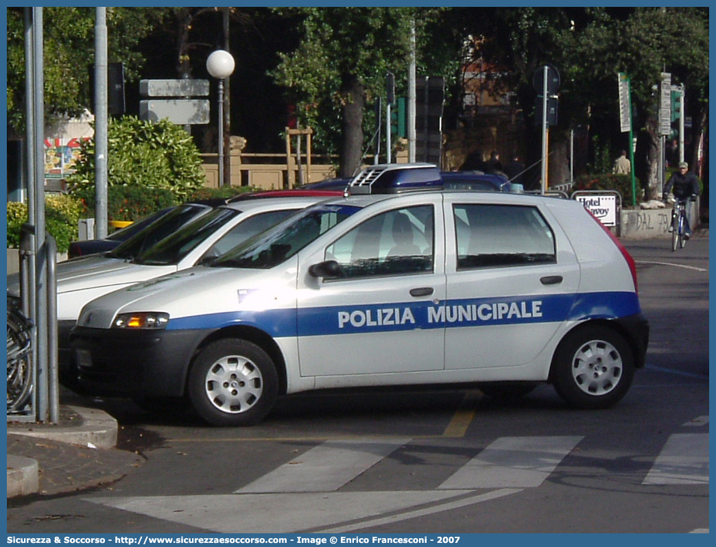 -
Polizia Municipale
Comune di Pesaro
Fiat Punto II serie
Parole chiave: Polizia;Locale;Municipale;Pesaro;Fiat;Punto