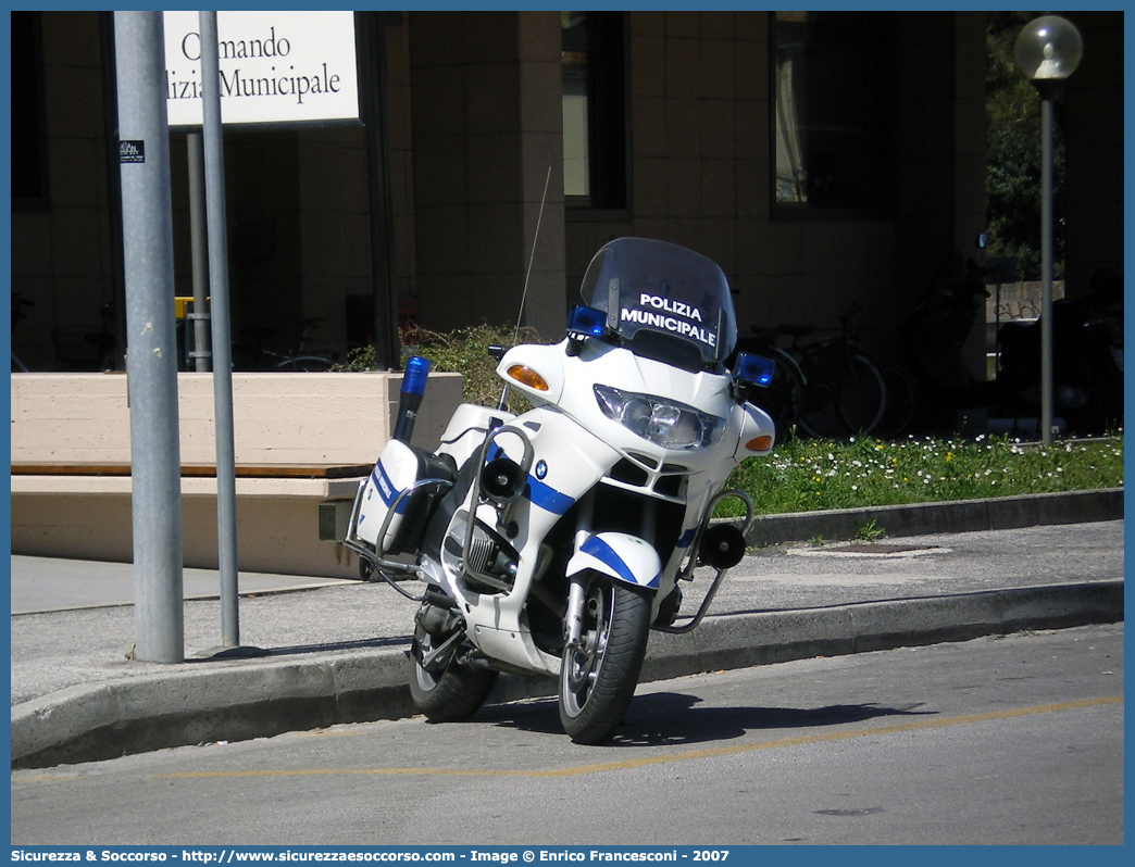 -
Polizia Municipale
Comune di Pesaro
Bmw R850RT II serie
Parole chiave: Polizia;Locale;Municipale;Pesaro;Bmw;R850RT