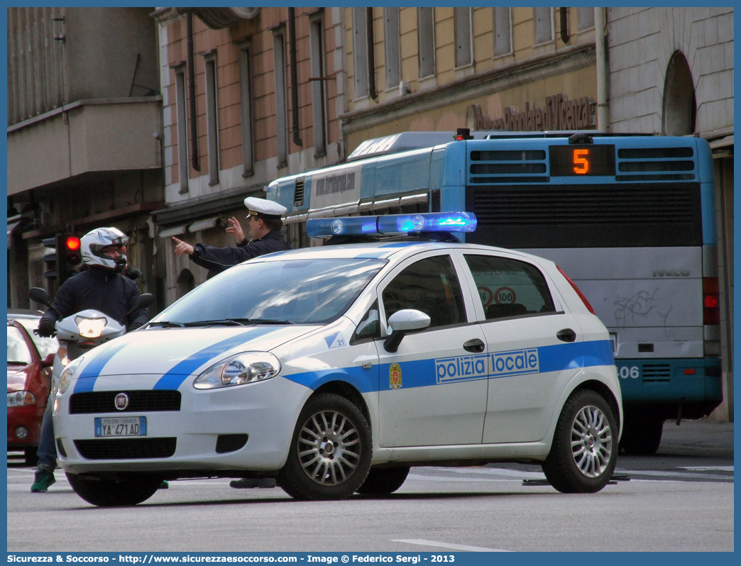 Polizia Locale YA471AD
Polizia Locale
Comune di Trieste
Fiat Grande Punto
Parole chiave: PL;P.L.;Polizia;Municipale;Locale;Trieste;Fiat;Grande Punto