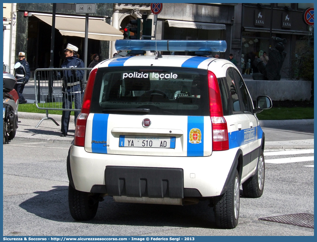 Polizia Locale YA510AD
Polizia Locale
Comune di Trieste
Fiat Nuova Panda 4x4 I serie
Parole chiave: Polizia;Municipale;Locale;Trieste;Fiat;Nuova;Panda;4x4;YA517AD