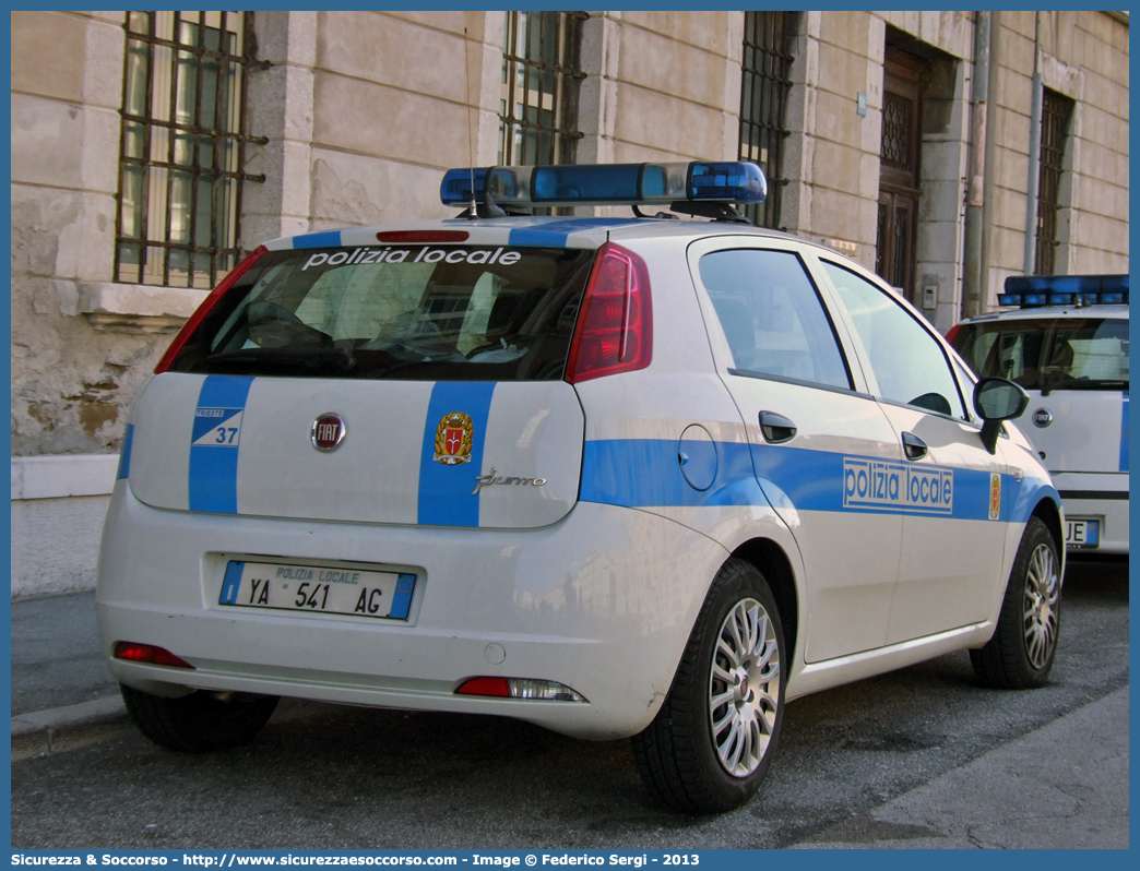 Polizia Locale YA541AG
Polizia Locale
Comune di Trieste
Fiat Grande Punto

Parole chiave: PL;P.L.;Polizia;Municipale;Locale;Trieste;Fiat;Grande Punto