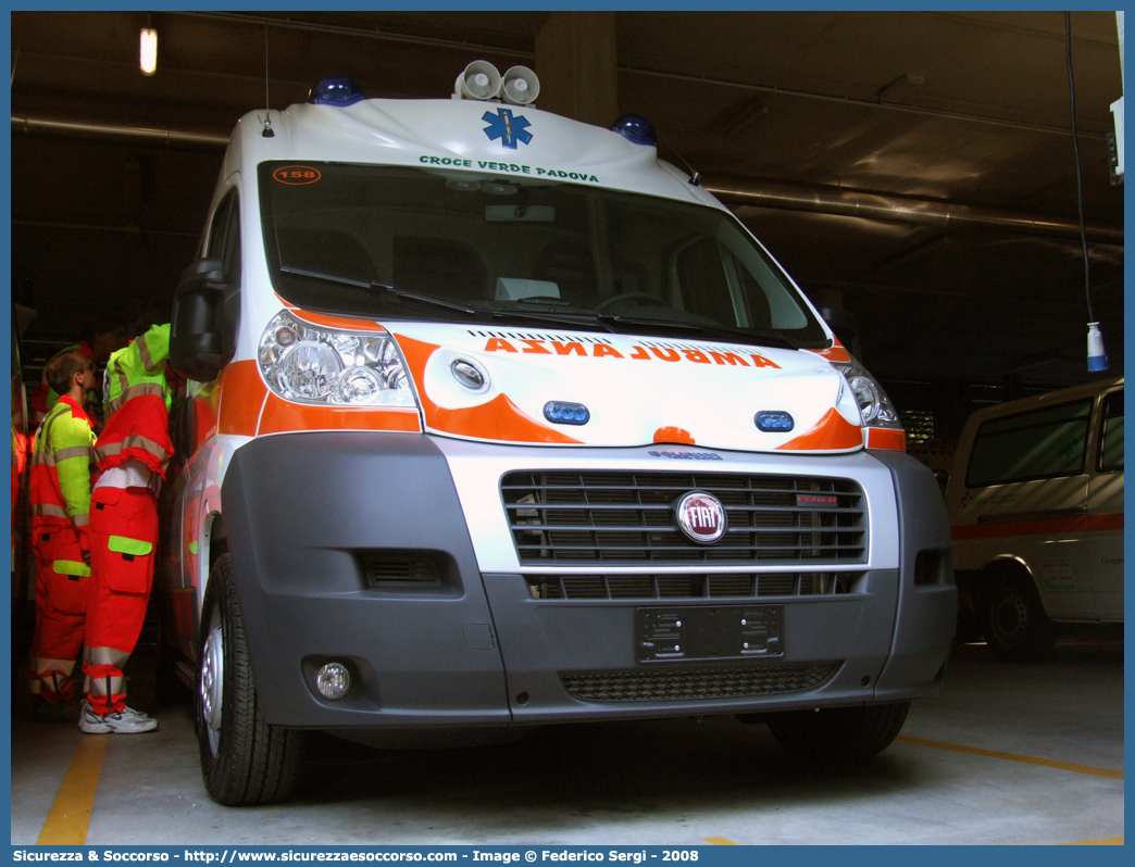 158
Pia Opera Croce Verde Padova
Fiat Ducato III serie
Allestitore Bollanti S.r.l.
Parole chiave: Pia;Opera;Croce;Verde;Padova;Ambulanza;Fiat;Ducato;X250;Bollanti