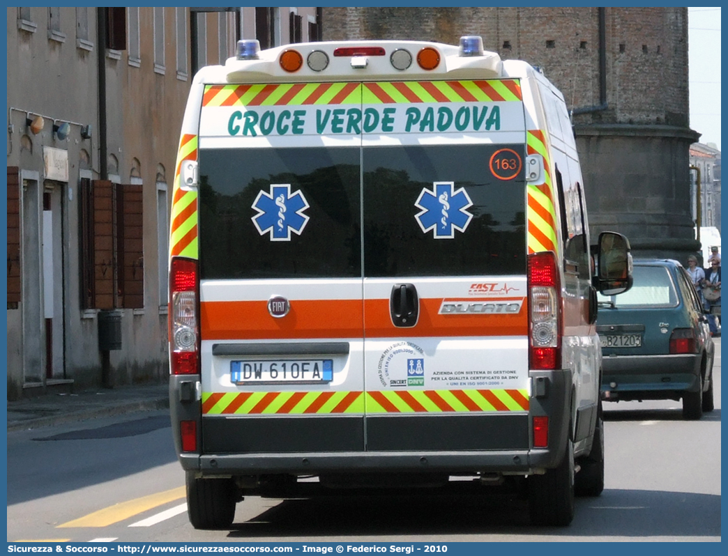 163
Pia Opera Croce Verde Padova
Fiat Ducato III serie
Allestitore FAST S.r.l.
Parole chiave: Pia;Opera;Croce;Verde;Padova;Ambulanza;Fiat;Ducato;X250;Fast