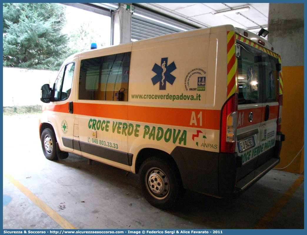 175
Pia Opera Croce Verde Padova
Fiat Ducato III serie
Allestitore Alea Italia S.r.l.
Parole chiave: Pia;Opera;Croce;Verde;Padova;Ambulanza;Fiat;Ducato;X250;Alea