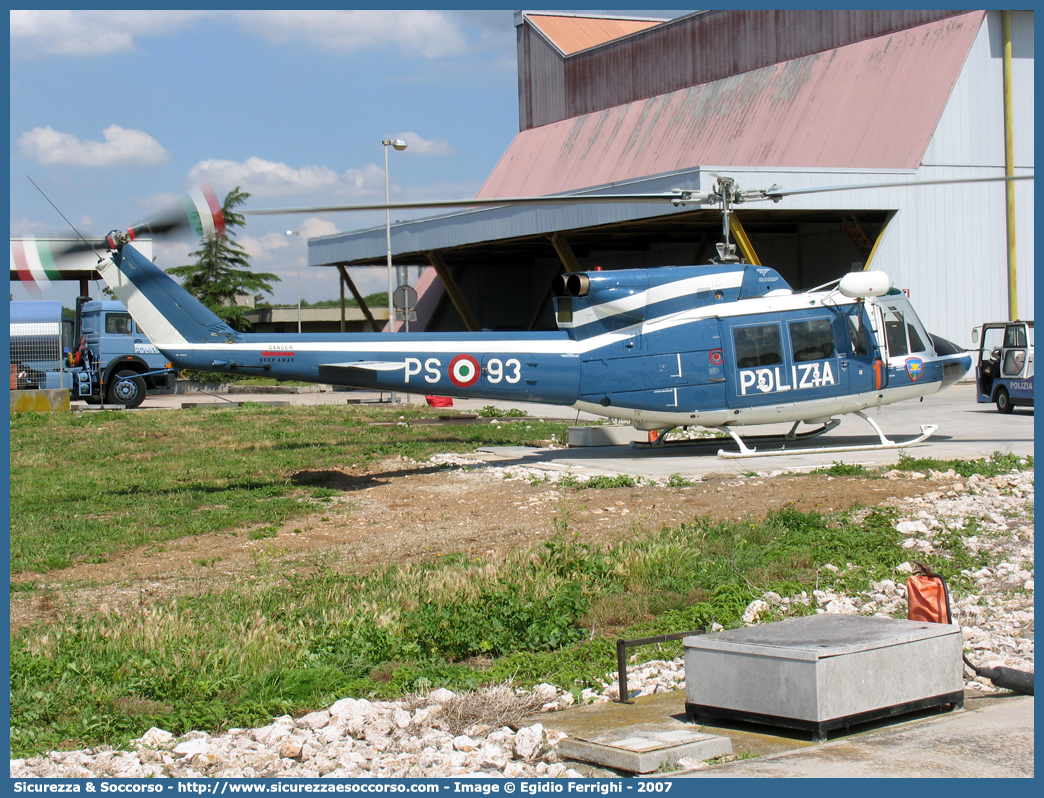 PS 93
Polizia di Stato
Reparto Volo
Agusta Bell AB212
Parole chiave: PS;P.S.;Polizia;di;Stato;Reparto;Volo;Agusta;Bell;AB212;AB 212