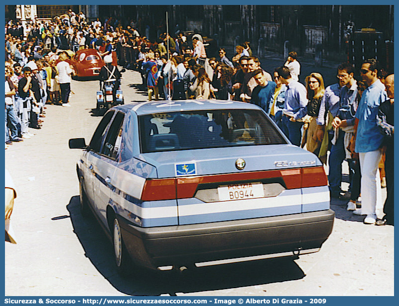 Polizia B0944
Polizia di Stato
Polizia Stradale
Alfa Romeo 155
Parole chiave: Polizia di Stato;Polizia;PS;Polizia Stradale;Alfa Romeo;155;B0944