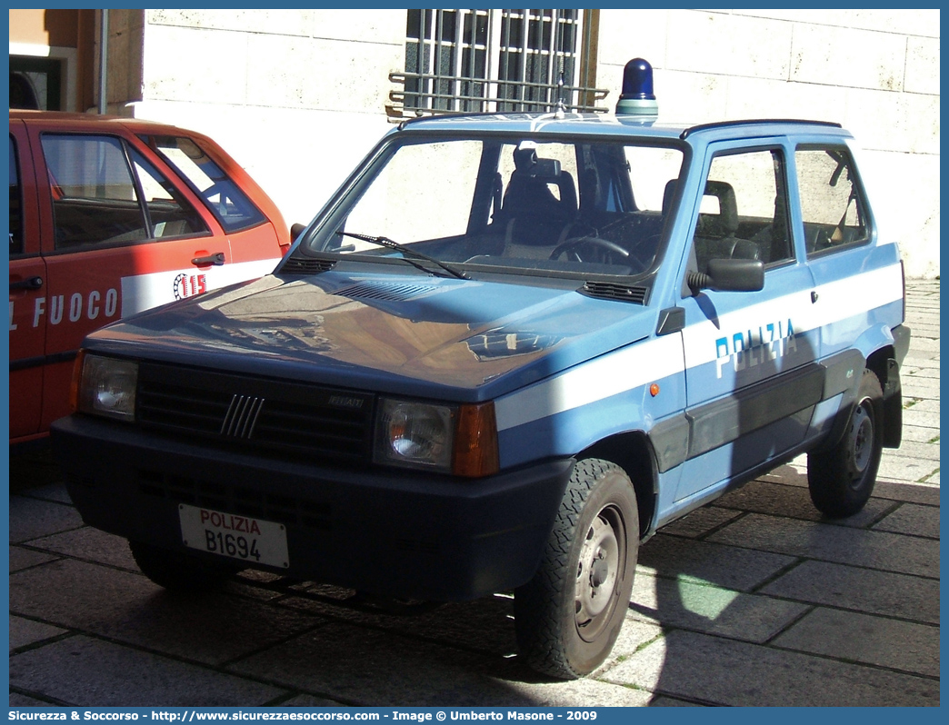 Polizia B1694
Polizia di Stato
Fiat Panda 4x4 II serie
Parole chiave: Polizia di Stato;Polizia;PS;Fiat;Panda 4x4 II serie;B1694