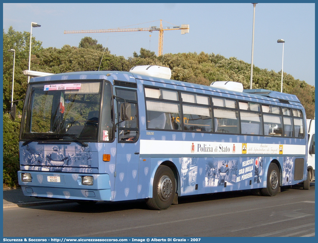 Polizia B2400
Polizia di Stato
Polizia Stradale
Iveco 370SE "Pullman Azzurro"
Parole chiave: Polizia;Stato;Polizia di Stato;Stradale;Iveco;370SE;Pullman Azzurro;B2400