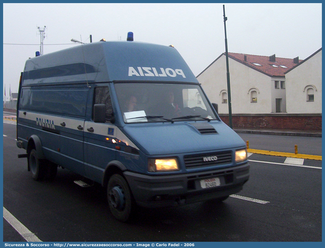 Polizia B2460
Polizia di Stato
Polizia Stradale
Iveco Daily 59-12 II serie
Parole chiave: Polizia;Stato;Polizia di Stato;Stradale;Iveco;Daily;59-12;59 - 12