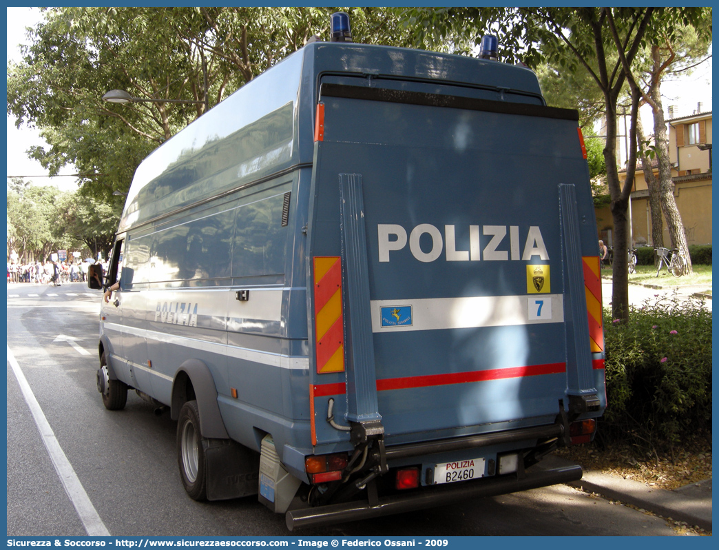 Polizia B2460
Polizia di Stato
Polizia Stradale
Iveco Daily 59-12 II serie
(variante)
Parole chiave: Polizia;Stato;Polizia di Stato;Stradale;Iveco;Daily;59-12;59 - 12