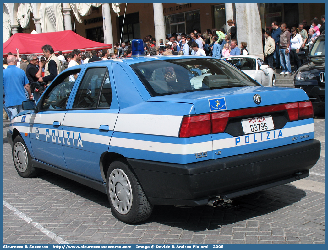 Polizia B7396
Polizia di Stato
Polizia Stradale
Alfa Romeo 155
Parole chiave: Polizia di Stato;Polizia;PS;Polizia Stradale;Alfa Romeo;155;B7396