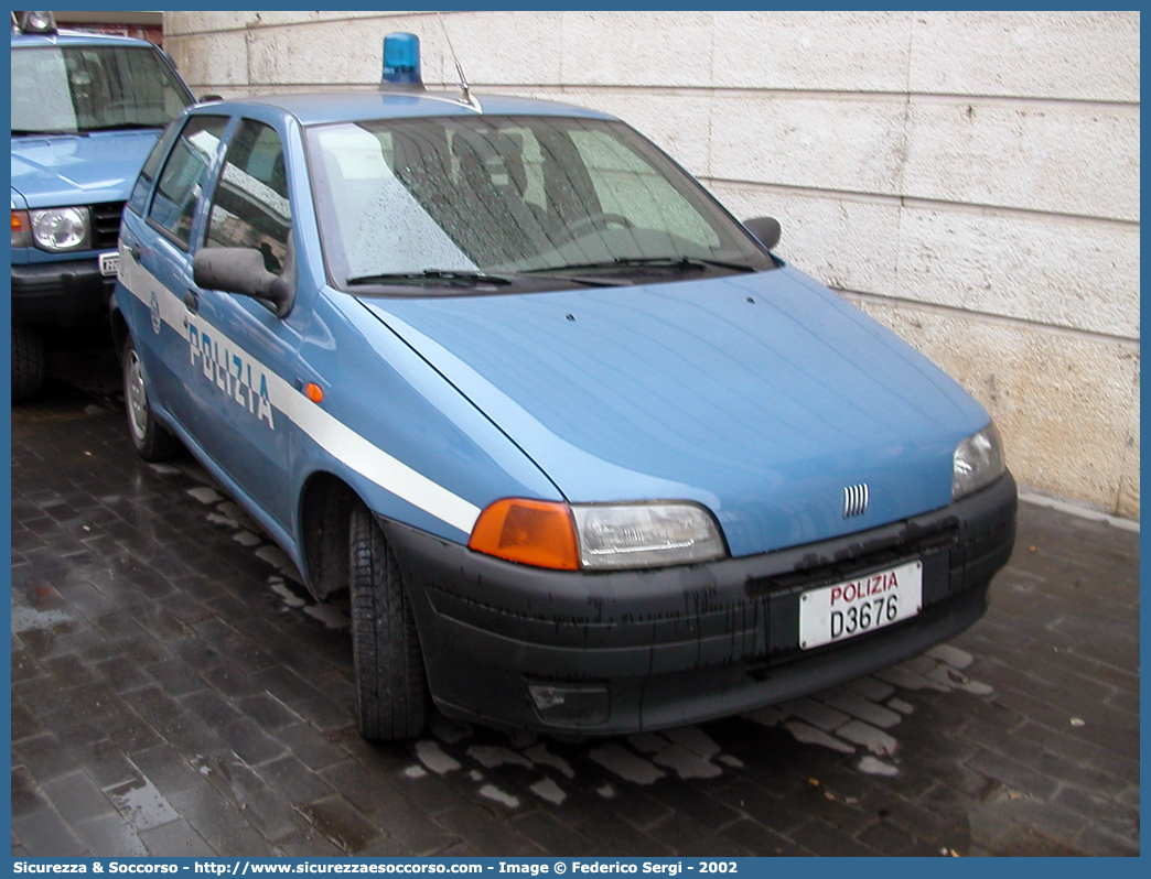 Polizia D3676
Polizia di Stato
Fiat Punto I serie
Parole chiave: PS;P.S.;Polizia;di;Stato;Pubblica;Sicurezza;Fiat;Punto