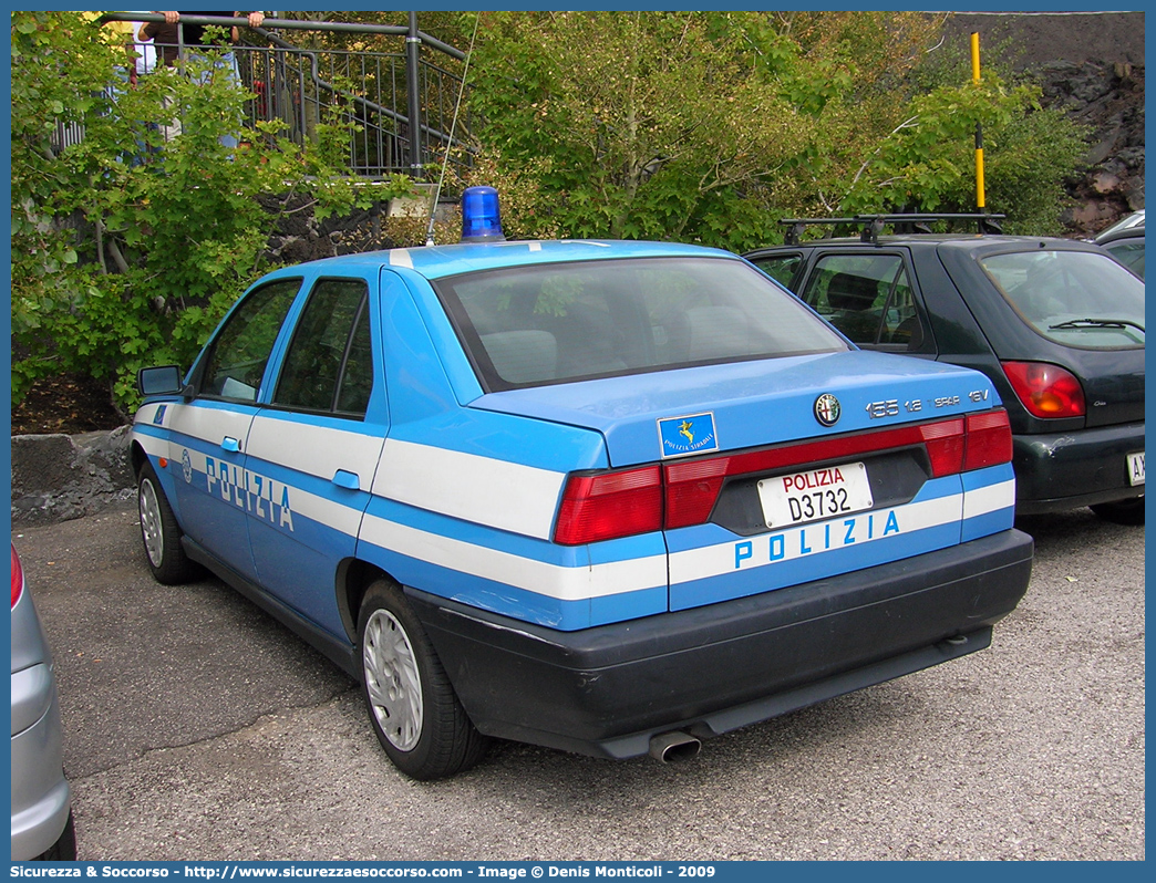 Polizia D3732
Polizia di Stato
Polizia Stradale
Alfa Romeo 155
Parole chiave: Polizia di Stato;Polizia;PS;Polizia Stradale;Alfa Romeo;155;D3732