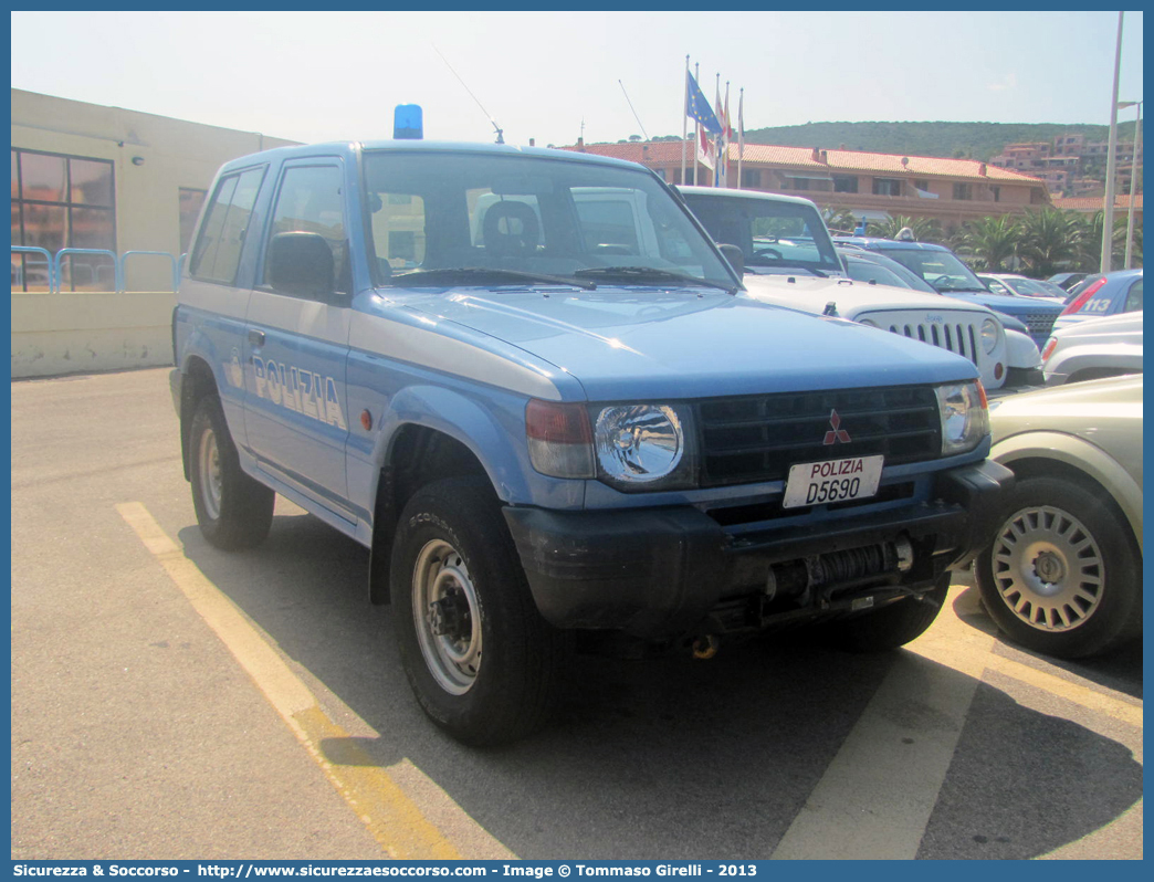 Polizia D5690
Polizia di Stato
Mitsubishi Pajero V20 SWB
Parole chiave: PS;P.S.;Polizia;di;Stato;Polizia;Pubblica;Sicurezza;Mitsubishi;Pajero;V20;SWB