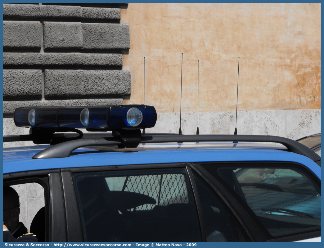 Polizia D6886
Polizia di Stato
Polizia Stradale
Fiat Marea Weekend
Con sistema Lo-Jack
Parole chiave: Polizia di Stato;Polizia;PS;Polizia Stradale;Fiat;Marea Weekend;Lo-Jack;LoJack;Lo Jack;D6886