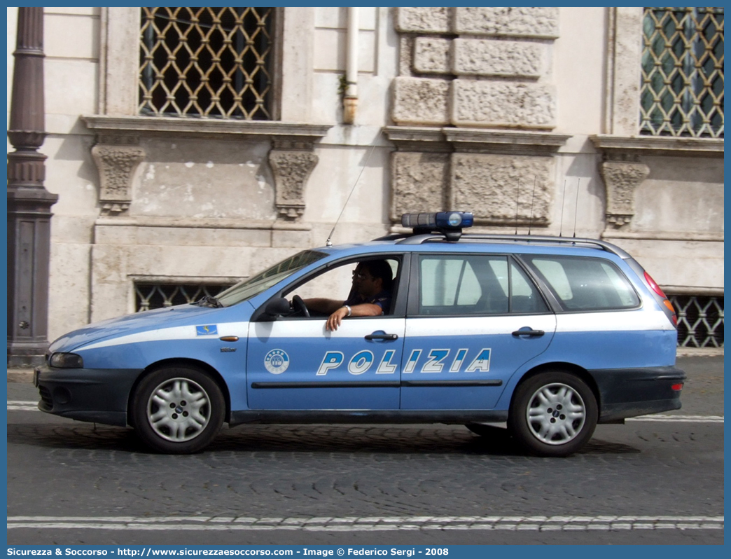 Polizia D7464
Polizia di Stato
Polizia Stradale
Fiat Marea Weekend
Parole chiave: Polizia di Stato;Polizia;PS;Polizia Stradale;Fiat;Marea Weekend;D7464