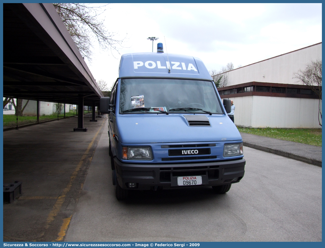 Polizia D9670
Polizia di Stato
Polizia del Mare
Iveco Daily 49-12 II serie
Parole chiave: PS;P.S.;Pubblica;Sicurezza;Polizia;di;Stato;del;Mare;Iveco;Daily;49-12;49.12;49;12;D9670