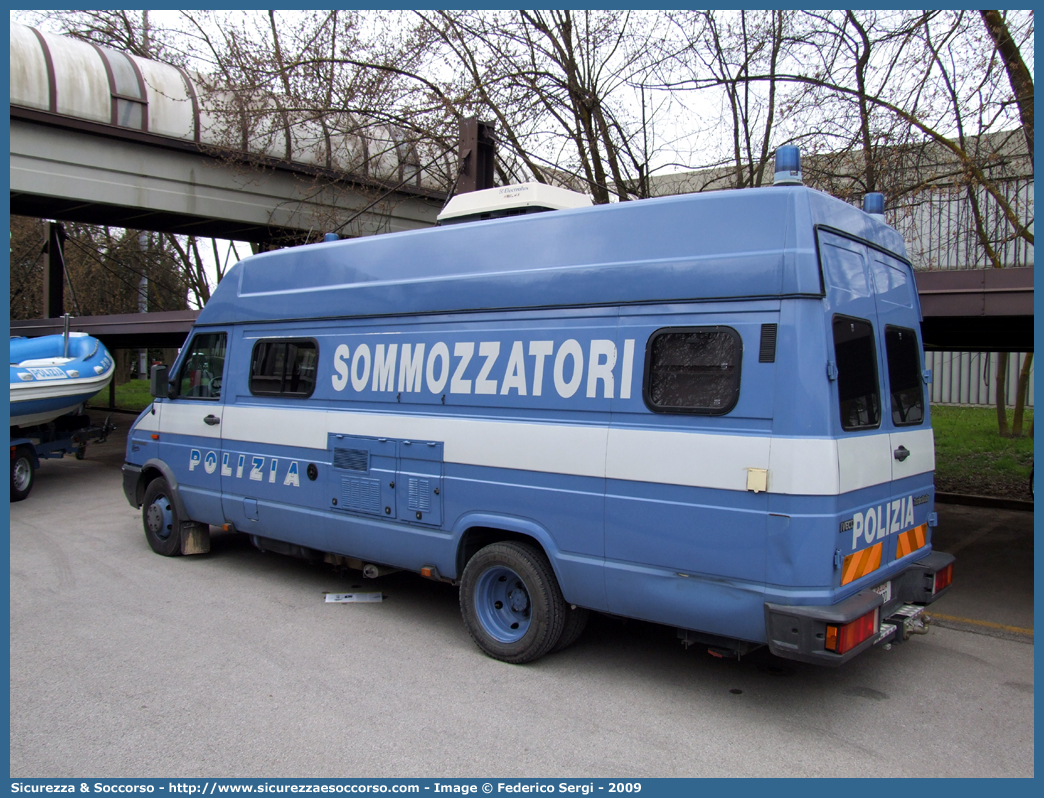 Polizia D9670
Polizia di Stato
Polizia del Mare
Iveco Daily 49-12 II serie
Parole chiave: PS;P.S.;Pubblica;Sicurezza;Polizia;di;Stato;del;Mare;Iveco;Daily;49-12;49.12;49;12;D9670