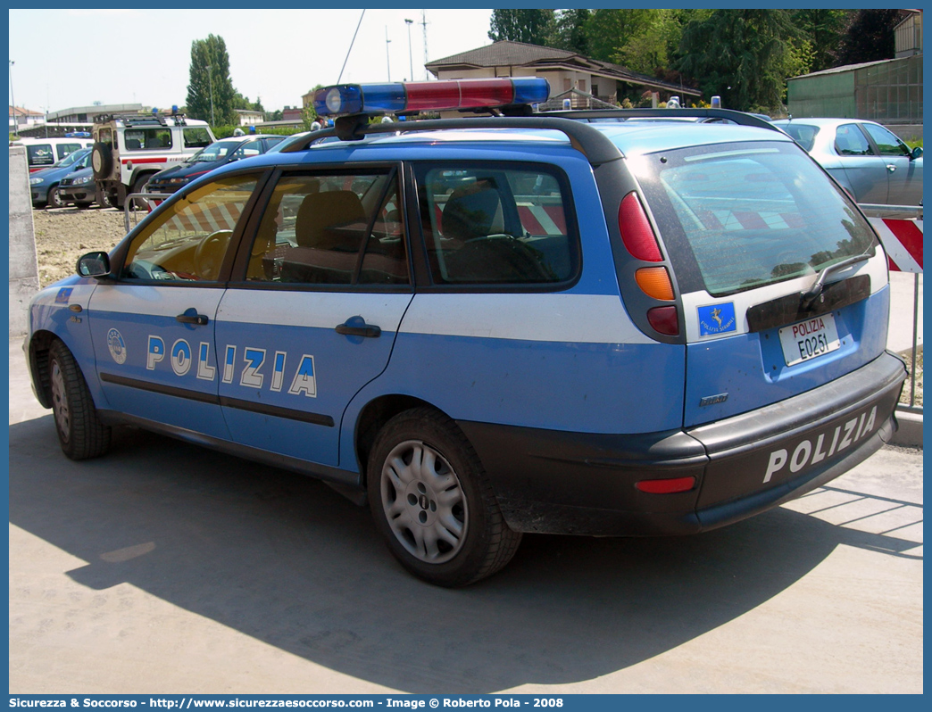 Polizia E0251
Polizia di Stato
Polizia Stradale
Fiat Marea Weekend
Parole chiave: Polizia di Stato;Polizia;PS;Polizia Stradale;Fiat;Marea Weekend;E0251