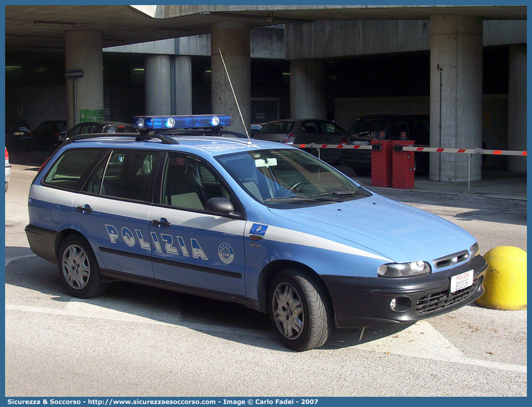 Polizia E0336
Polizia di Stato
Polizia Stradale
Fiat Marea Weekend
Parole chiave: Polizia di Stato;Polizia;PS;Polizia Stradale;Fiat;Marea Weekend;E0336