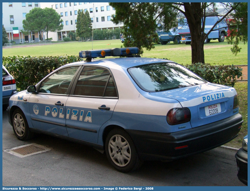 Polizia E2208
Polizia di Stato
Reparto Prevenzione Crimine
Fiat Marea
Parole chiave: Polizia di Stato;Polizia;PS;Reparto Prevenzione Crimine;Fiat;Marea;E2208