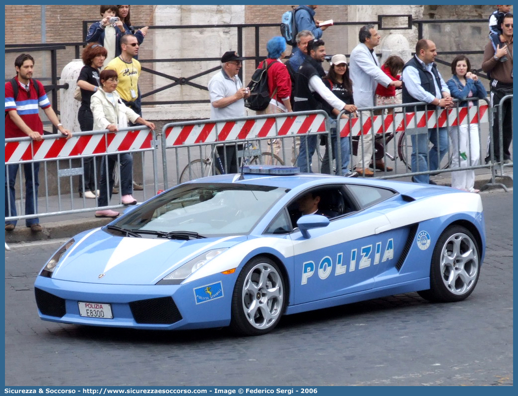 Polizia E8300
Polizia di Stato
Polizia Stradale
Lamborghini Gallardo
Parole chiave: Polizia di Stato;Polizia;PS;Polizia Stradale;Lamborghini;Gallardo;E8300