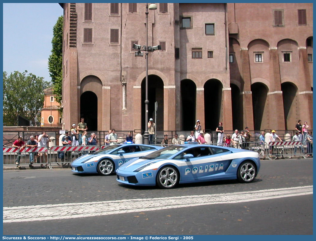 Polizia E8379 Polizia E8300
Polizia di Stato
Polizia Stradale
Lamborghini Gallardo
Parole chiave: Polizia di Stato;Polizia;PS;Polizia Stradale;Lamborghini;Gallardo;E8300;E8379