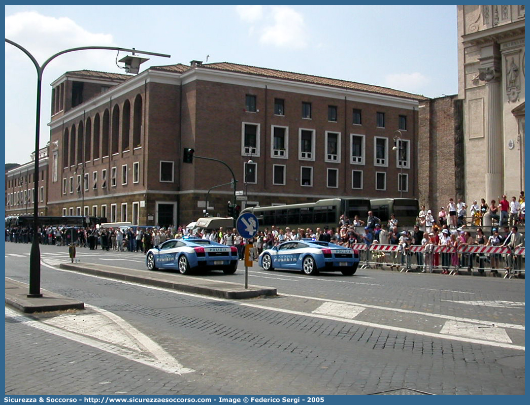 Polizia E8379 Polizia E8300
Polizia di Stato
Polizia Stradale
Lamborghini Gallardo
Parole chiave: Polizia di Stato;Polizia;PS;Polizia Stradale;Lamborghini;Gallardo;E8300;E8379