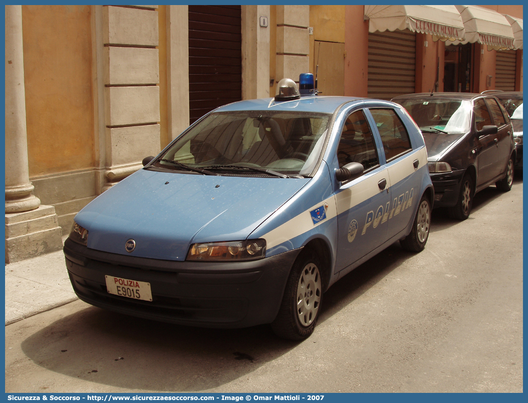 Polizia E9015
Polizia di Stato
Polizia delle Comunicazioni
Fiat Punto II serie
Parole chiave: Polizia di Stato;Polizia;PS;Polizia delle Comunicazioni;Fiat;Punto;II serie;E9015