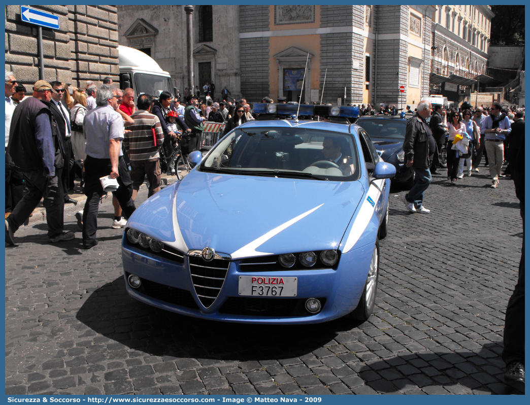 Polizia  F3767
Polizia di Stato
Polizia Stradale
Alfa Romeo 159 Q4
Parole chiave: PS;P.S.;Polizia;di;Stato;Pubblica;Sicurezza;Stradale;Alfa;Romeo;159;Q4;Scorta;Scorte;Quirinale;F3767