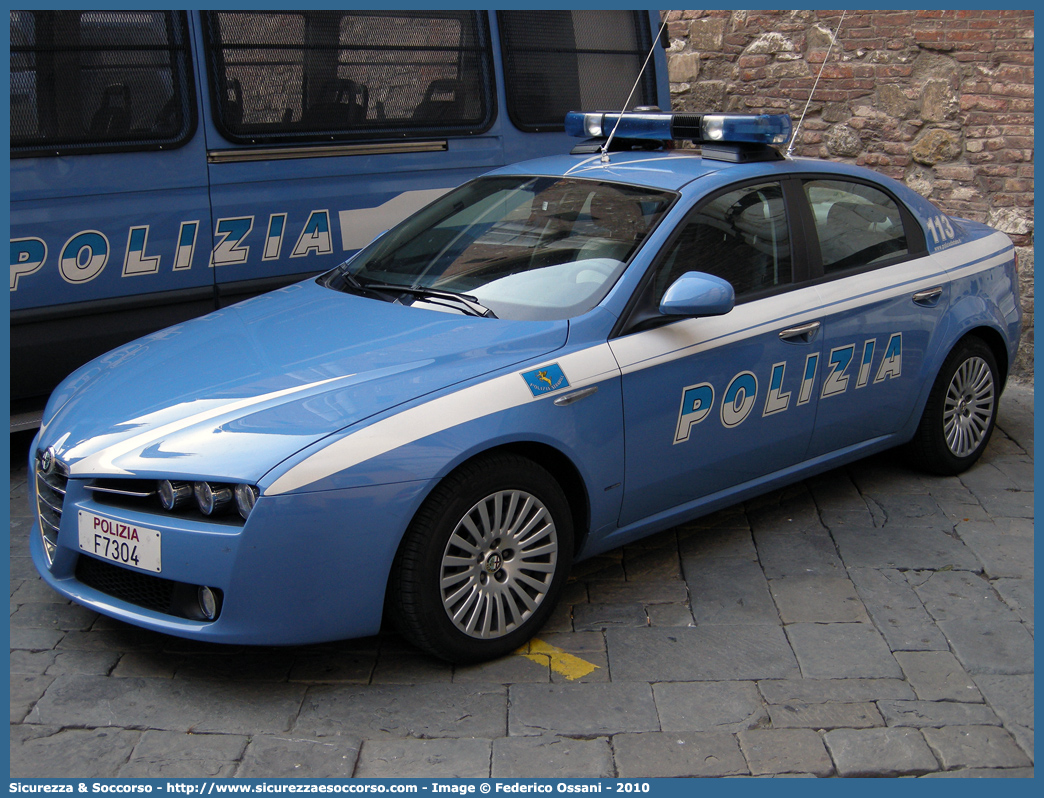 Polizia F7304
Polizia di Stato
Polizia Stradale
Alfa Romeo 159
Parole chiave: PS;P.S.;Polizia;di;Stato;Stradale;Pubblica;Sicurezza;Alfa;Romeo;159;F7304