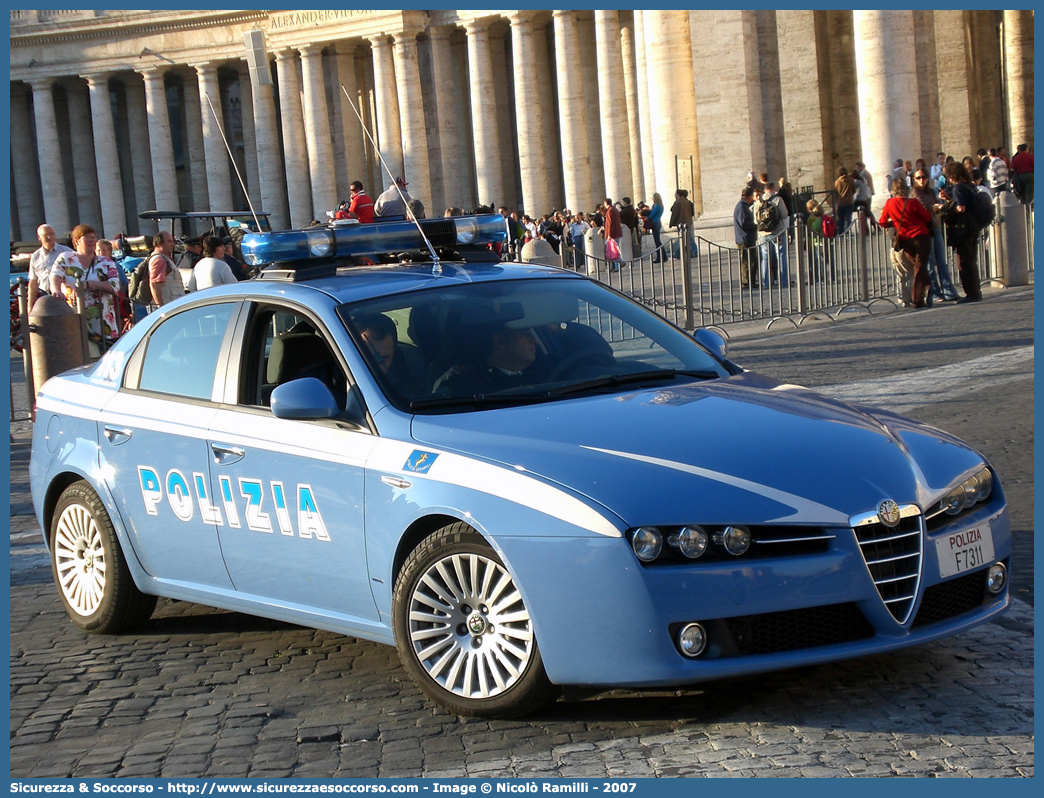 Polizia F7311
Polizia di Stato
Polizia Stradale
Alfa Romeo 159
Parole chiave: PS;P.S.;Polizia;di;Stato;Stradale;Pubblica;Sicurezza;Alfa;Romeo;159;F7311