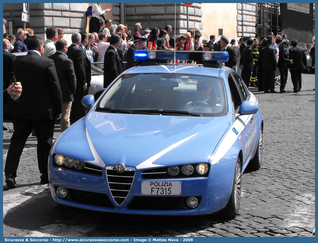 Polizia F7315
Polizia di Stato
Polizia Stradale
Alfa Romeo 159
Parole chiave: PS;P.S.;Polizia;di;Stato;Stradale;Pubblica;Sicurezza;Alfa;Romeo;159;F7315