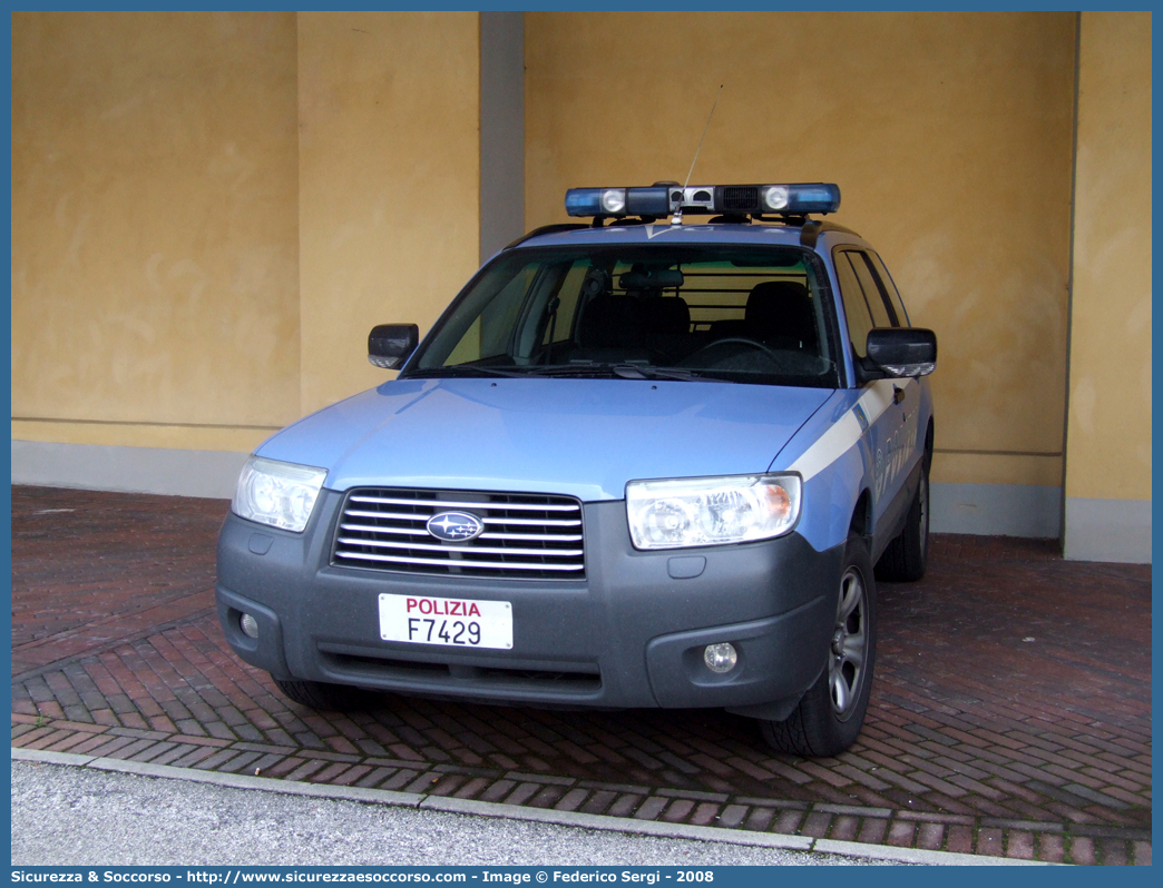 Polizia F7429
Polizia di Stato
Polizia Stradale
Subaru Forester IV serie
Esemplare equipaggiato con
sistemi "Falco" e "Provida"
Parole chiave: Polizia di Stato;Polizia;PS;P.S.;Stradale;Subaru;Forester;F7429