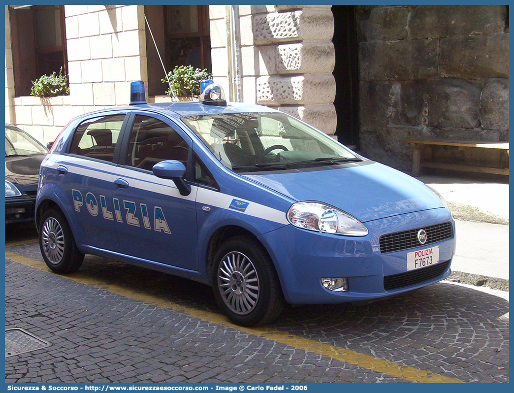 Polizia F7673
Polizia di Stato
Polizia delle Comunicazioni
Fiat Grande Punto
Parole chiave: Polizia di Stato;Polizia;PS;Polizia delle Comunicazioni;Fiat;Grande Punto;F7673