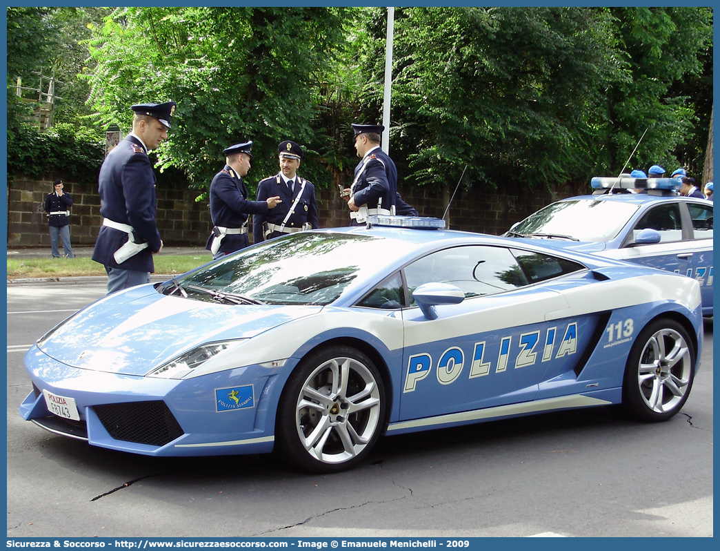 Polizia F8743
Polizia di Stato
Polizia Stradale
Lamborghini Gallardo LP560-4
Parole chiave: Polizia di Stato;Polizia;PS;Polizia Stradale;Lamborghini;Gallardo;LP560;F8743