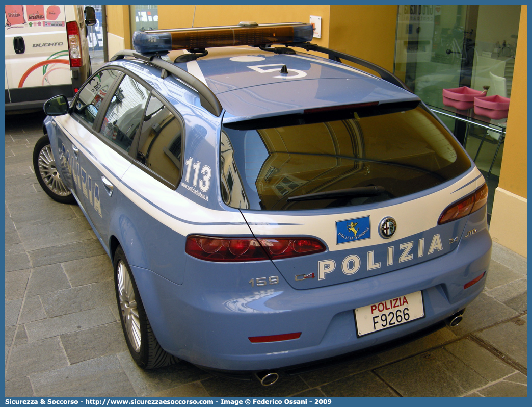 Polizia F9266
Polizia di Stato
Polizia Stradale
Alfa Romeo 159 Sportwagon
Parole chiave: Polizia di Stato;Polizia;PS;Polizia Stradale;Alfa Romeo;159 Sportwagon;F9266