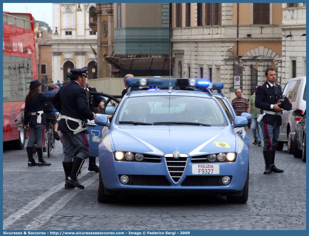 Polizia F9327
Polizia di Stato
Polizia Stradale
Alfa Romeo 159 Sportwagon
Parole chiave: Polizia di Stato;Polizia;PS;Polizia Stradale;Alfa Romeo;159 Sportwagon;F9327