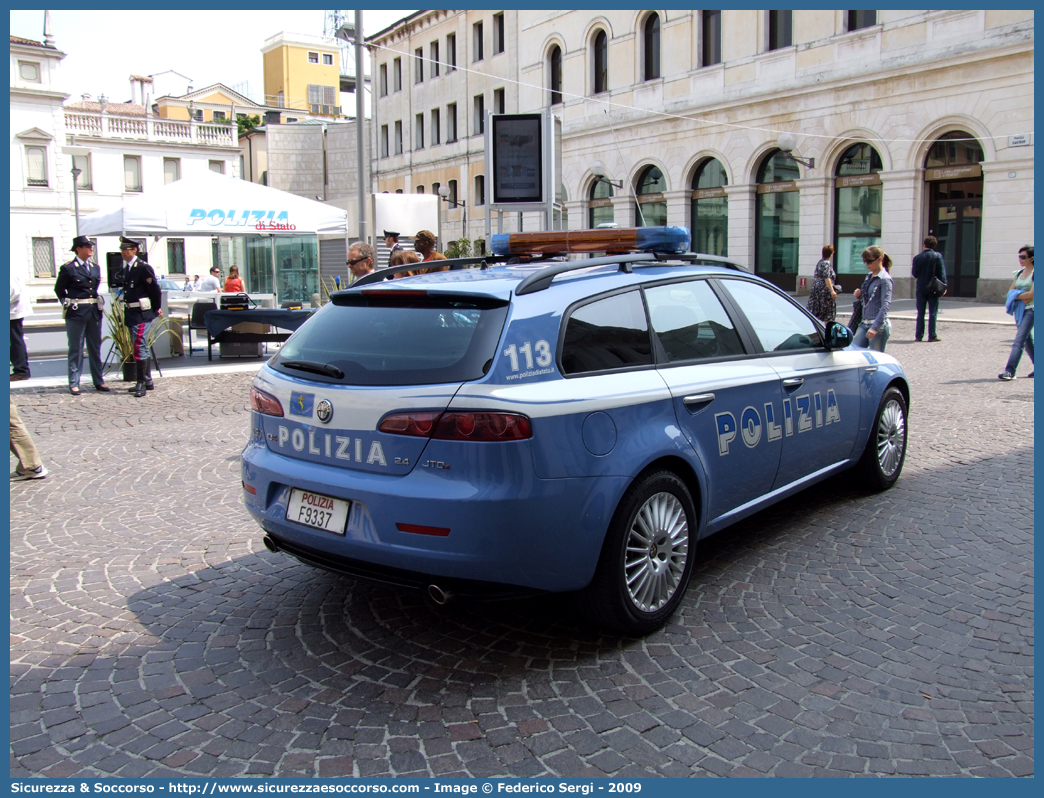 Polizia F9337
Polizia di Stato
Polizia Stradale
Alfa Romeo 159 Sportwagon
Parole chiave: Polizia di Stato;Polizia;PS;Polizia Stradale;Alfa Romeo;159 Sportwagon;F9337