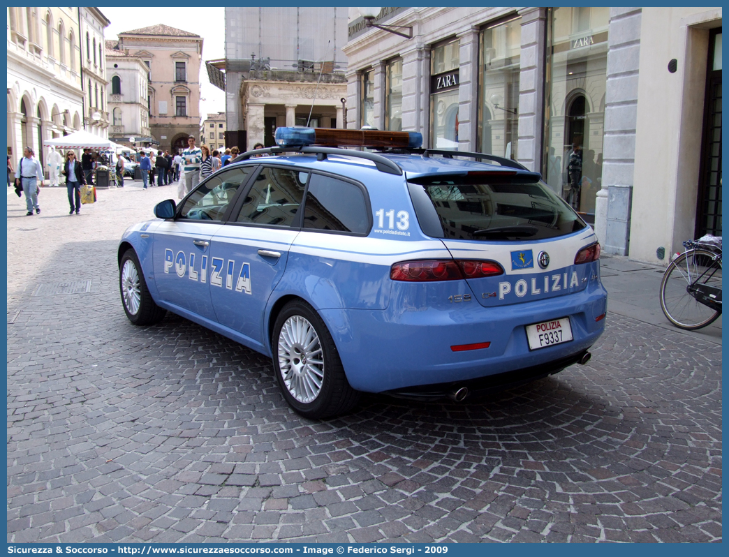 Polizia F9337
Polizia di Stato
Polizia Stradale
Alfa Romeo 159 Sportwagon
Parole chiave: Polizia di Stato;Polizia;PS;Polizia Stradale;Alfa Romeo;159 Sportwagon;F9337