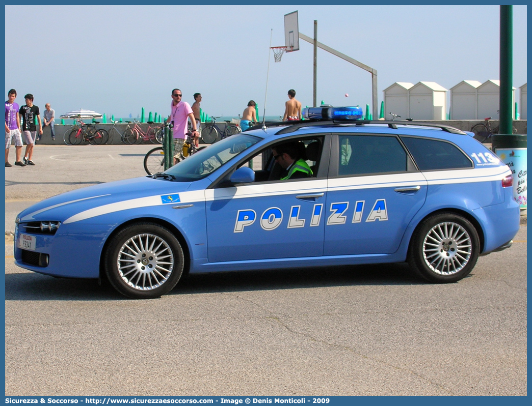 Polizia F9341
Polizia di Stato
Polizia Stradale
Alfa Romeo 159 Sportwagon
Parole chiave: Polizia di Stato;Polizia;PS;Polizia Stradale;Alfa Romeo;159 Sportwagon;F9341