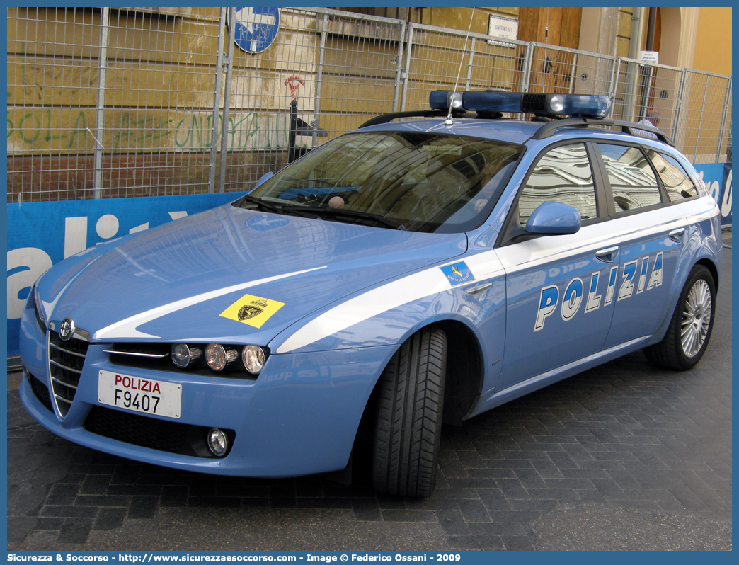 Polizia F9407
Polizia di Stato
Polizia Stradale
Alfa Romeo 159 Sportwagon
Parole chiave: Polizia di Stato;Polizia;PS;Polizia Stradale;Alfa Romeo;159 Sportwagon;F9407