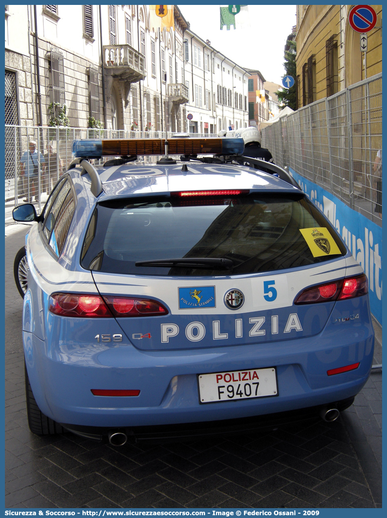 Polizia F9407
Polizia di Stato
Polizia Stradale
Alfa Romeo 159 Sportwagon
Parole chiave: Polizia di Stato;Polizia;PS;Polizia Stradale;Alfa Romeo;159 Sportwagon;F9407