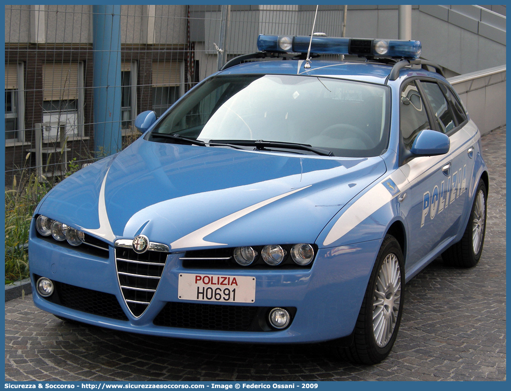 Polizia H0691
Polizia di Stato
Polizia Stradale
Alfa Romeo 159 Sportwagon
Parole chiave: Polizia di Stato;Polizia;PS;Polizia Stradale;Alfa Romeo;159 Sportwagon;H0691