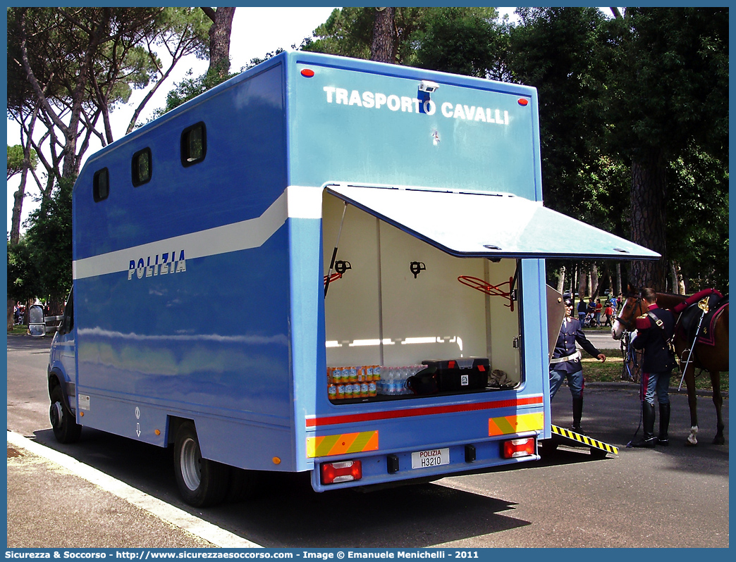 Polizia H3210
Polizia di Stato
Polizia a Cavallo
Iveco Daily 60C18 IV serie
Parole chiave: PS;P.S.;Polizia;di;Stato;Reparto;Nucle;a;Cavallo;Iveco;Daily;60C18