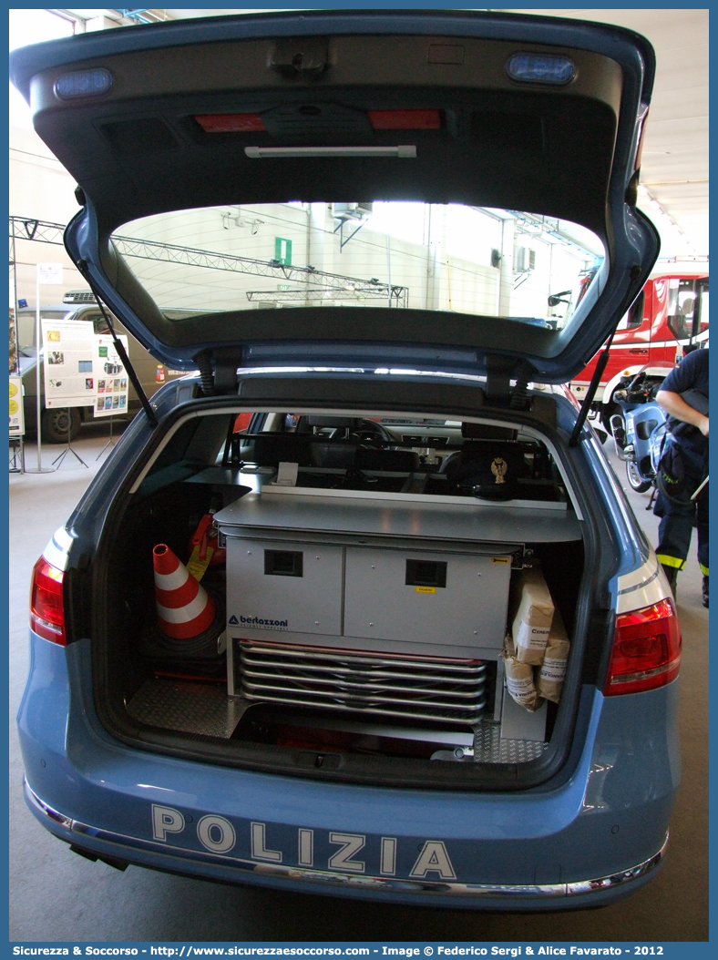 Polizia H6550
Polizia di Stato
Polizia Stradale
Autostrade Centropadane
Volkswagen Passat Variant V serie
Parole chiave: H6550;Polizia di Stato;Polizia Stradale;Centropadane;Centro;Padane;Volkswagen;Passat;Variant