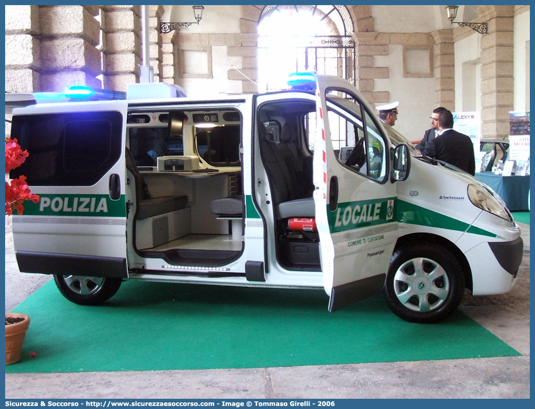 -
Polizia Locale
Comune di Curtatone
Renault Trafic III serie
Allestitore Bertazzoni S.r.l.
Parole chiave: PL;P.L.;PM;P.M.;Polizia;Locale;Municipale;Curtatone;Renault;Trafic;Bertazzoni